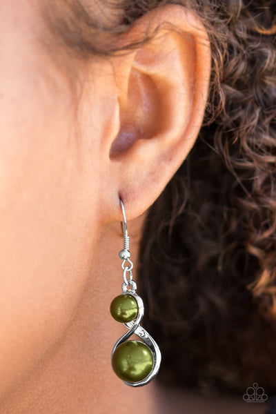 Paparazzi Earring Set The Stage - Green