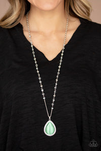 Paparazzi Accessories Fashion Flaunt - Green Necklace & Earrings 
