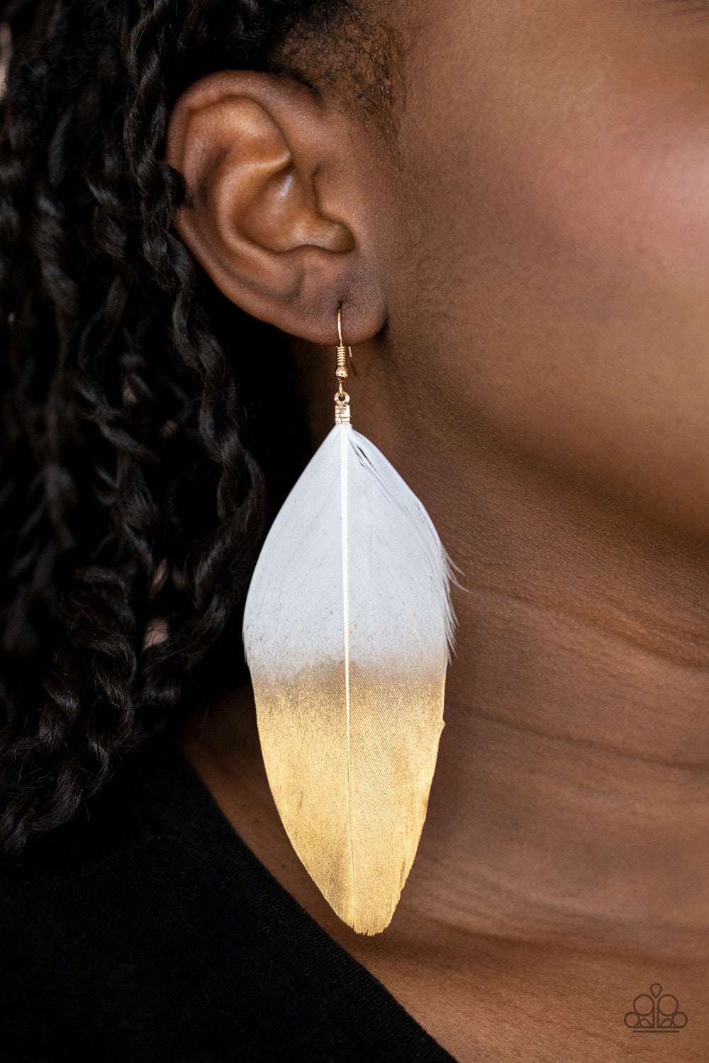 Paparazzi Accessories Fleek Feathers - White Earrings 