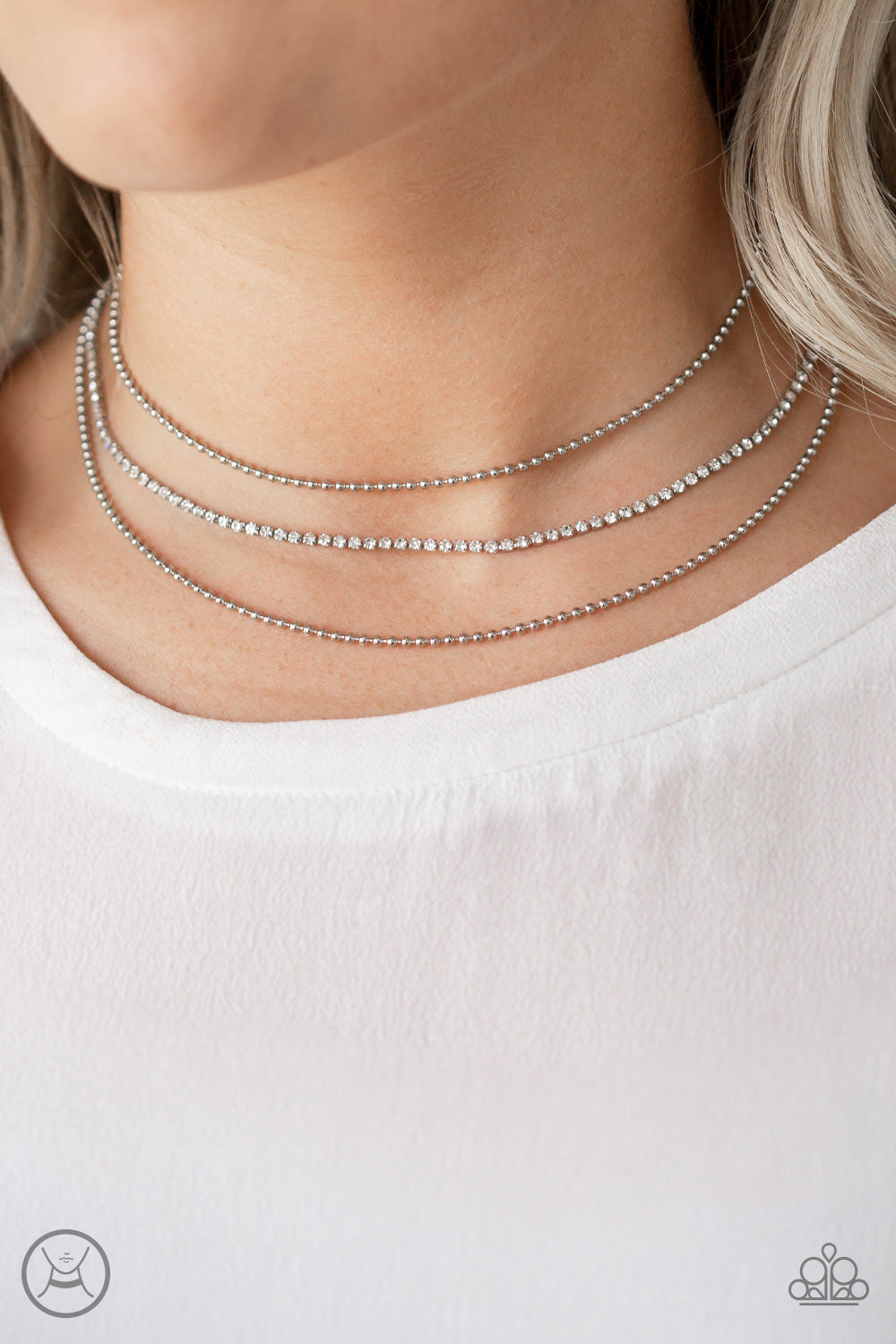 Paparazzi Accessories Retro Minimalism - White Choker 