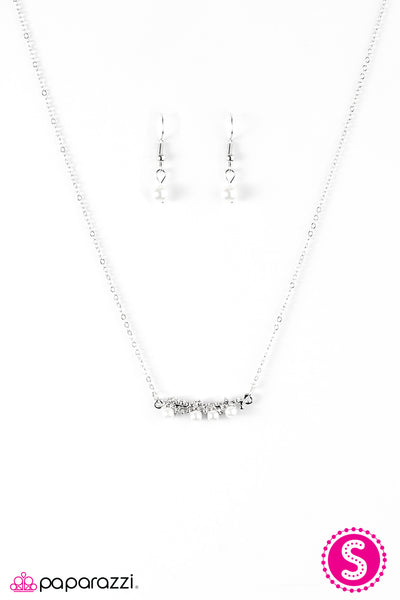 Paparazzi Accessories The Seven Year RICH - White Necklace & Earrings 