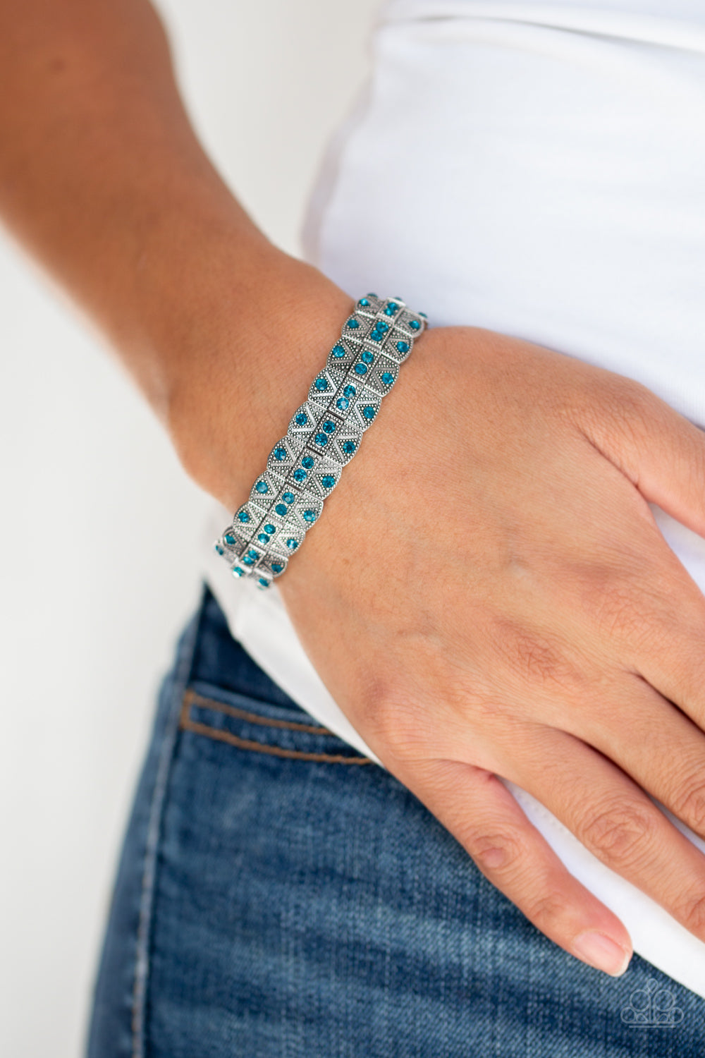 Paparazzi Accessories Modern Magnificence - Blue Bracelet 