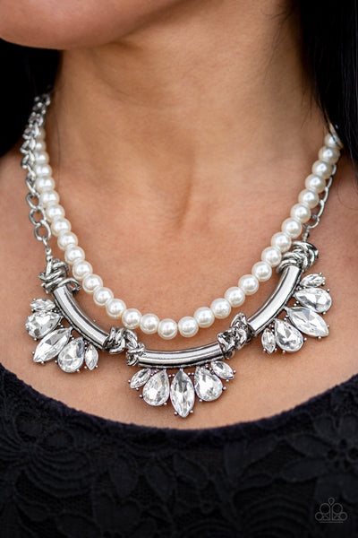 Paparazzi Accessories Bow Before The Queen - White Necklace & Earrings 