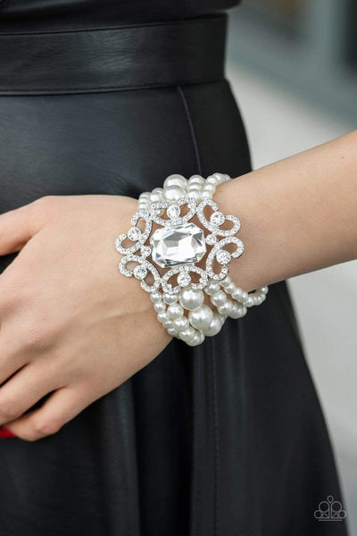 Paparazzi Accessories Rule The Room - White Bracelet 