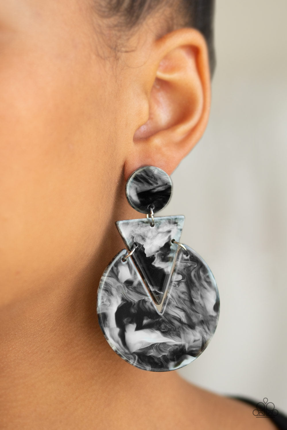Paparazzi Accessories Head Under WATERCOLORS - Black Earrings 