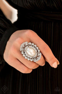 Paparazzi Accessories Radiantly Regal - White Rings 