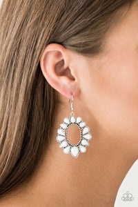 Paparazzi Accessories Fashionista Flavor - White Earrings 