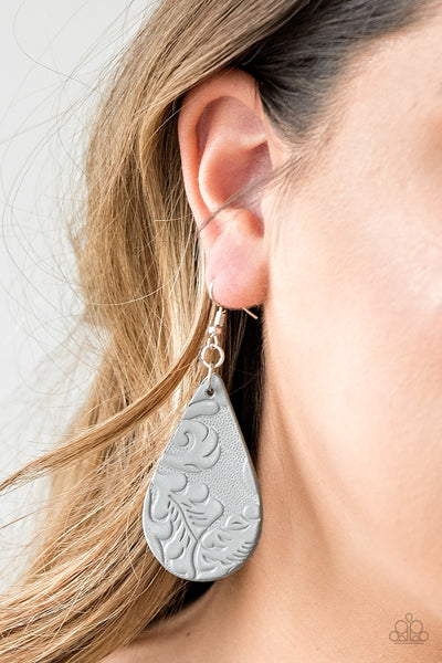 Paparazzi Accessories Feelin Groovy - Silver Earrings 