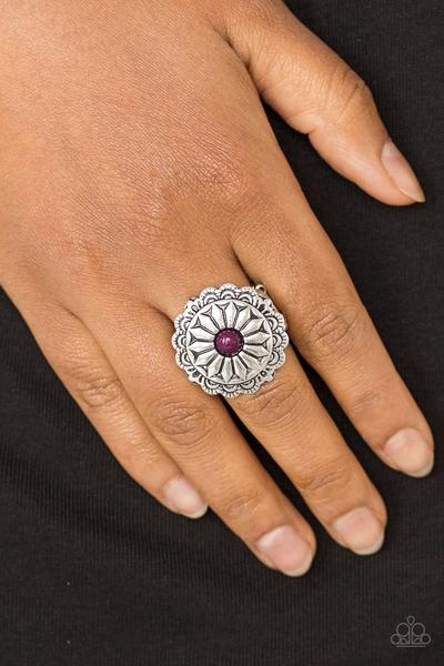 Paparazzi Accessories Daringly Daisy - Purple Ring