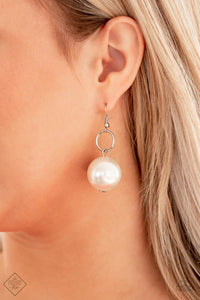 Paparazzi Accessories Wall Street Welcome Party White Earrings 