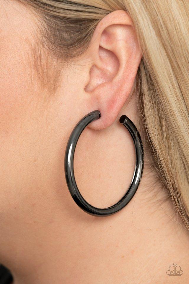 Paparazzi Accessories Curve Ball - Black Earrings 