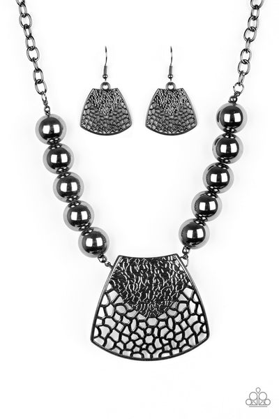 Paparazzi Accessories Large and In Charge - Black Necklace & Earrings 