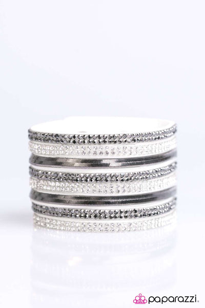 Paparazzi Accessories Thriller - White Bracelet 