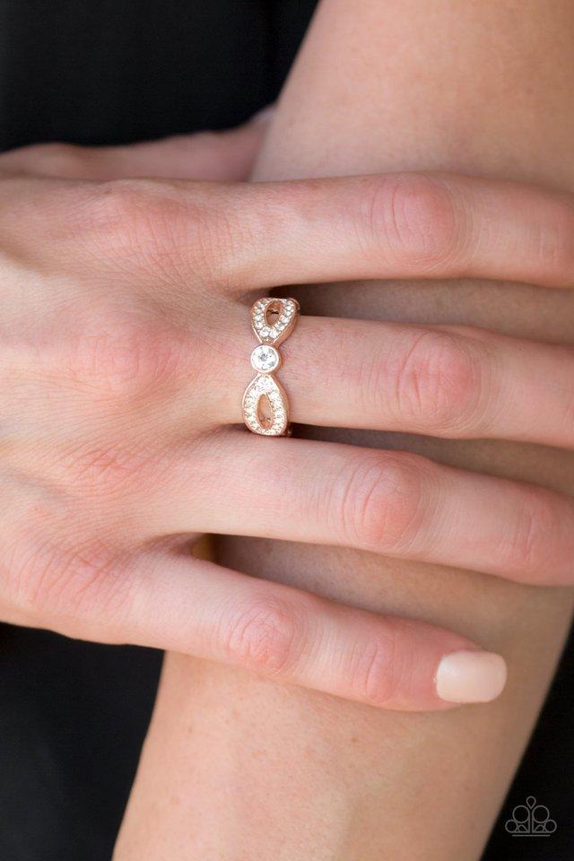 Paparazzi Accessories Extra Side Of Elegance - Rose Gold Ring