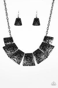 Paparazzi Accessories Here Comes The Huntress - Black Necklace & Earrings 