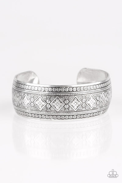 Paparazzi Accessories Gorgeously Gypsy - Silver Bracelet 