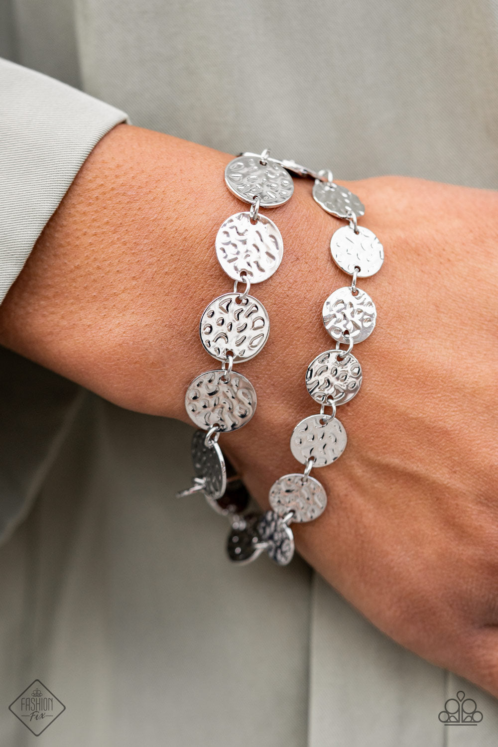 Paparazzi Accessories Rooted To The SPOTLIGHT - Silver Bracelet 