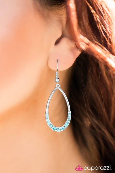 Paparazzi Accessories Kiss The Girl - Blue Earrings 