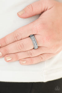 Paparazzi Accessories Turn The Other CHIC - Silver Ring