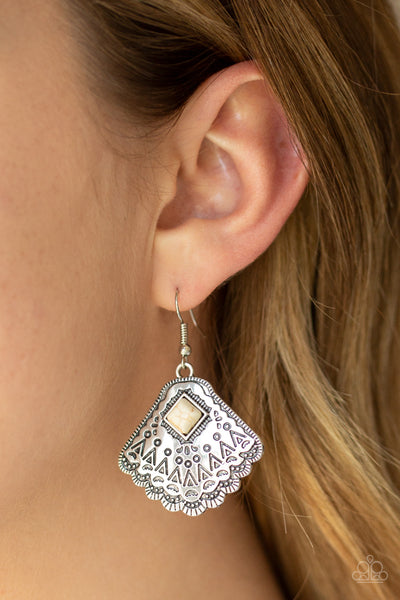 Paparazzi Accessories Mountain Mesa - White Earrings 