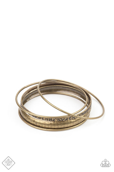 Paparazzi Accessories Get Into Gear - Brass Bracelet 