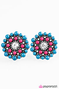 Paparazzi Accessories One DAISY Summer Earrings 