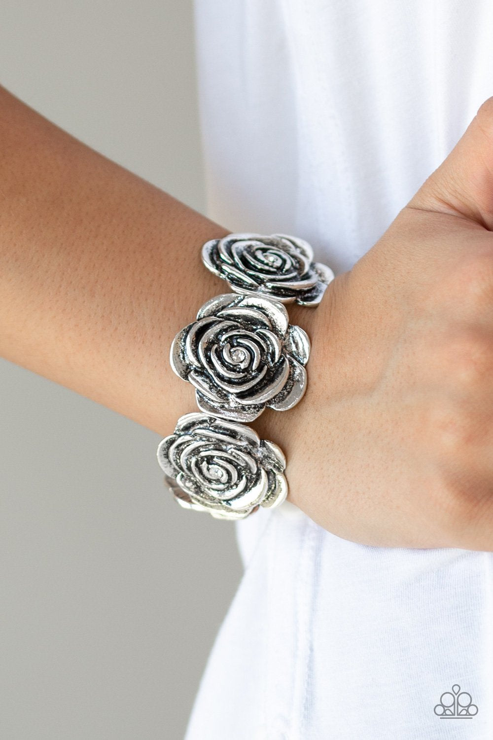 Paparazzi Accessories Floral Flamboyancy White Bracelet 