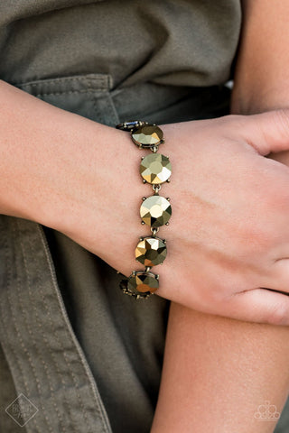 Paparazzi Accessories Fabulously Flashy - Brass Bracelet 