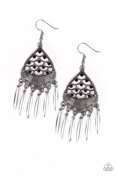 Paparazzi Accessories Wolf Den - Black Earrings 