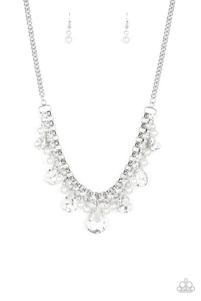 Paparazzi Accessories Knockout Queen - White Necklace & Earrings 