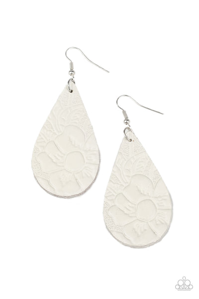 Paparazzi Accessories Beach Garden - White Earrings 