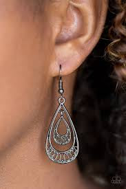 Paparazzi Accessories Reigned Out Black Earrings 