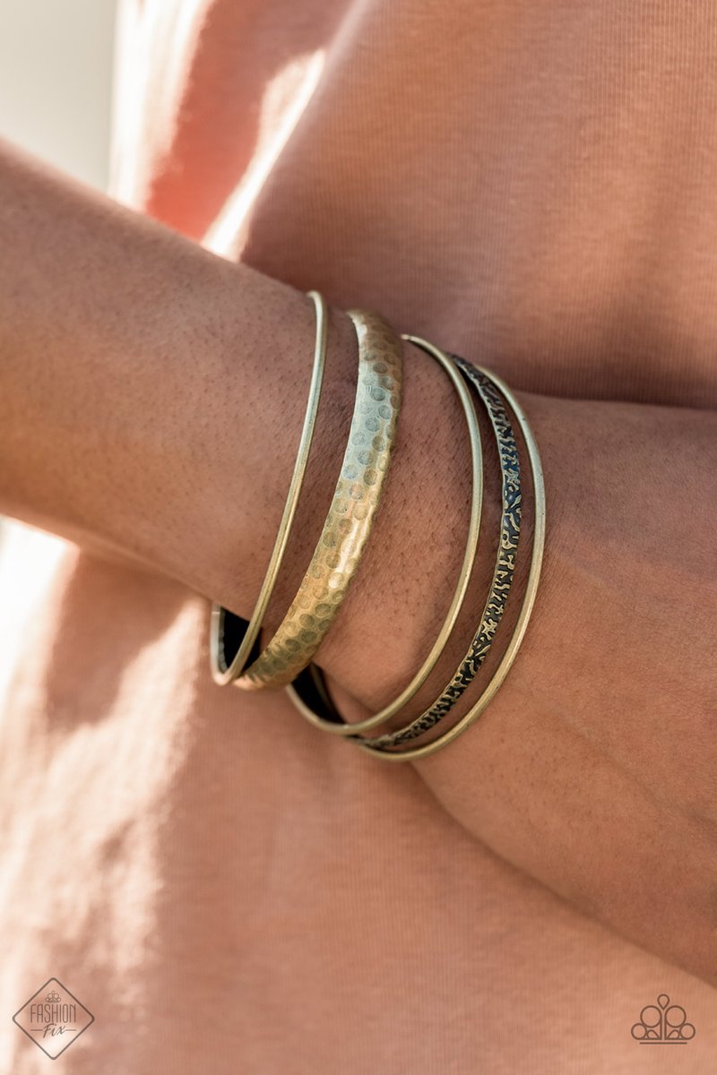 Paparazzi Accessories Get Into Gear - Brass Bracelet 