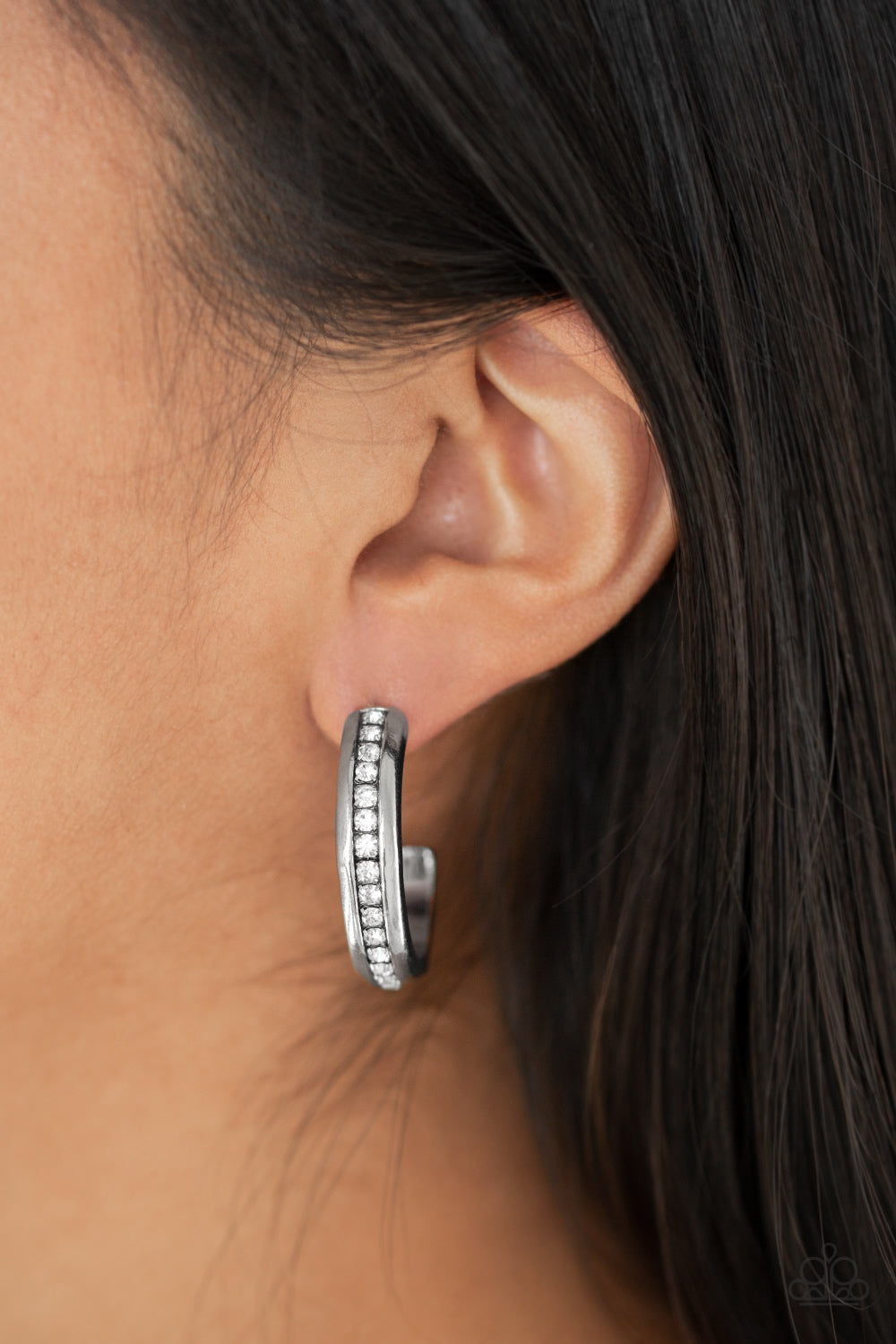 Paparazzi Accessories 5th Avenue Fashionista - White Earrings 
