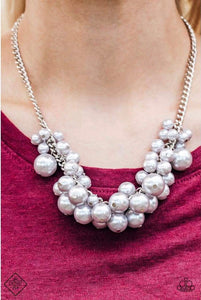 Paparazzi Accessories Glam Queen - Silver Necklace & Earrings 