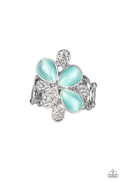 Paparazzi Accessories Diamond Daises - Blue Ring