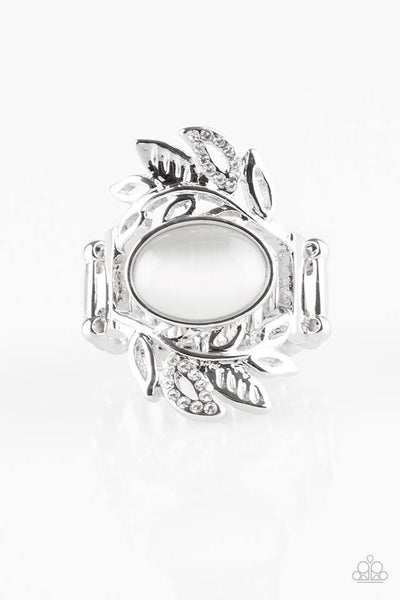 Paparazzi Accessories Garden Dew - White Ring