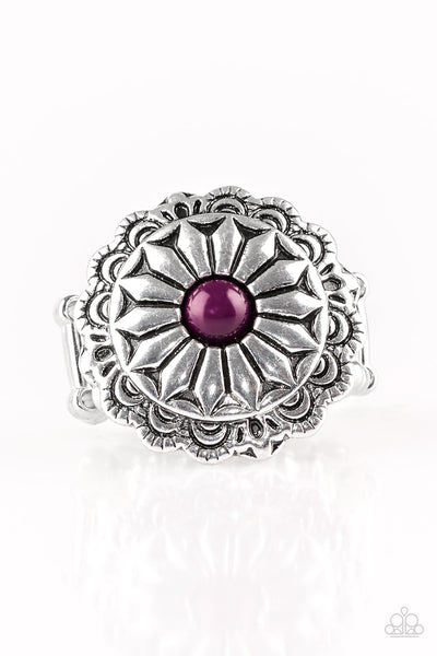 Paparazzi Accessories Daringly Daisy - Purple Ring