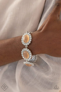 Paparazzi Accessories Demurely Diva - Orange Bracelet 