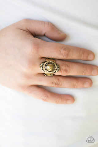 Paparazzi Accessories Pearl Posh - Brass Ring