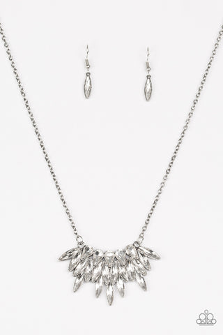 Paparazzi Necklace Crowning Moment - White