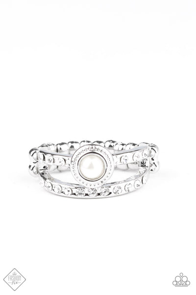 Paparazzi Accessories GLOW Me Away White Ring