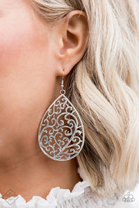 Paparazzi Accessories Grapevine Grandeur Silver Earrings