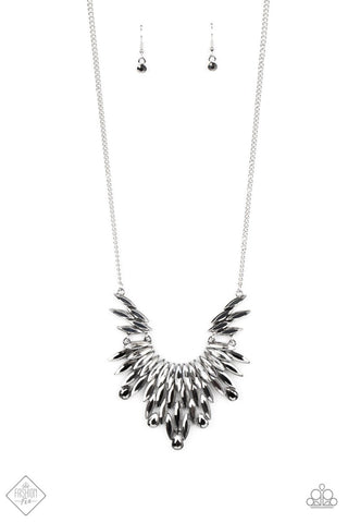 Paparazzi Accessories Leave it to LUXE - Silver Necklace & Earrings 
