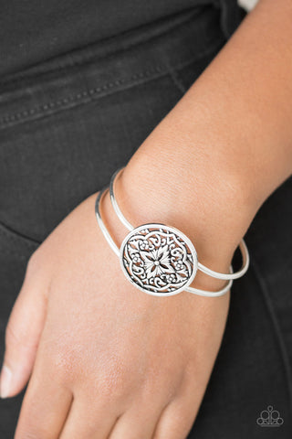 Paparazzi Accessories Mandala Majesty - Silver Bracelet 