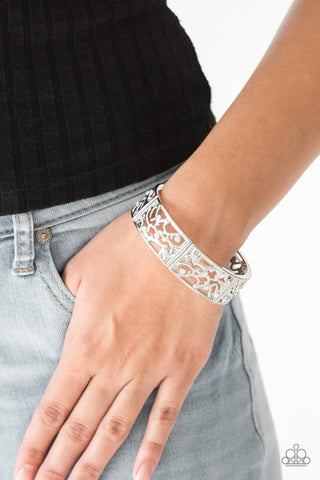 Paparazzi Accessories Yours and VINE - White Bracelet 