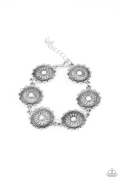 Paparazzi Accessories Funky Flower Child - White Bracelet 