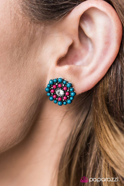 Paparazzi Accessories One DAISY Summer Earrings 
