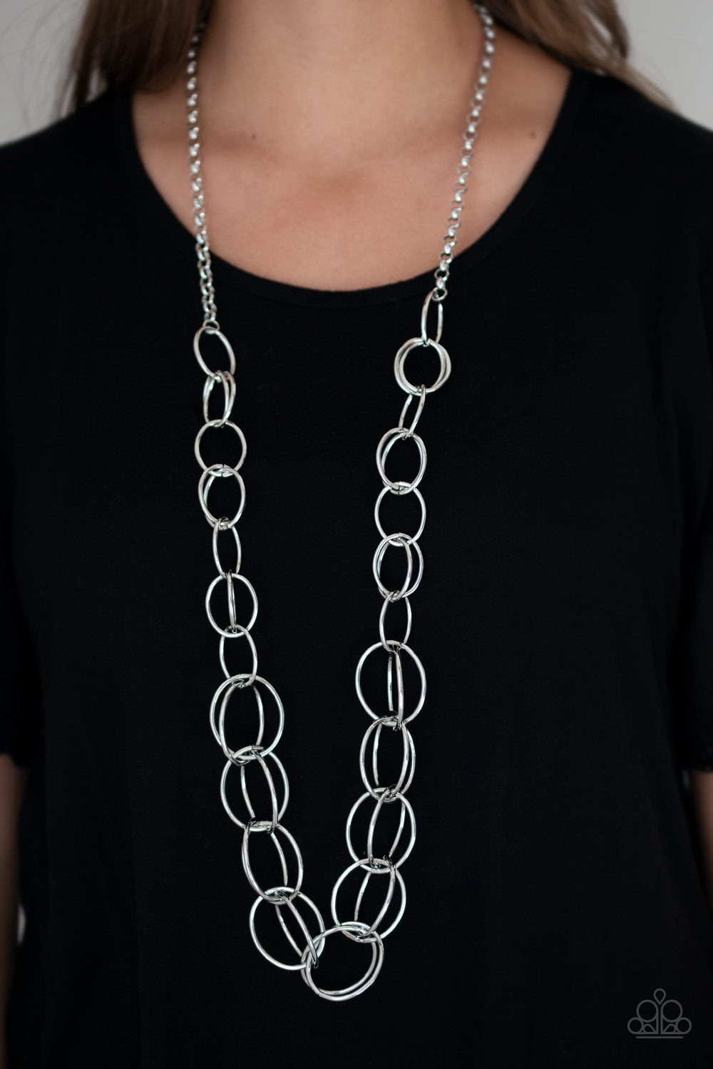 Paparazzi Accessories Elegantly Ensnared - Silver Necklace & Earrings 