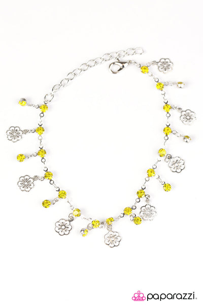 Paparazzi Accessories Hibiscus Breeze - Yellow Bracelet 